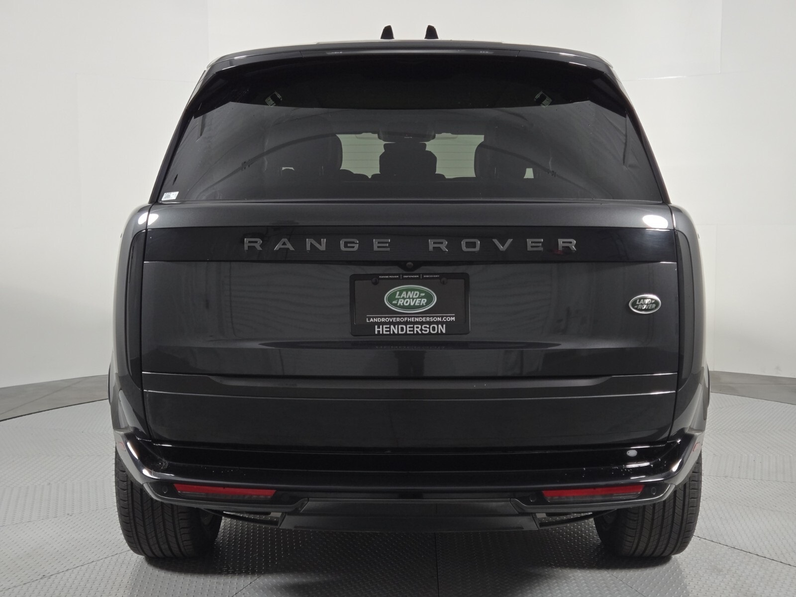 2023 Land Rover Range Rover SE photo 4
