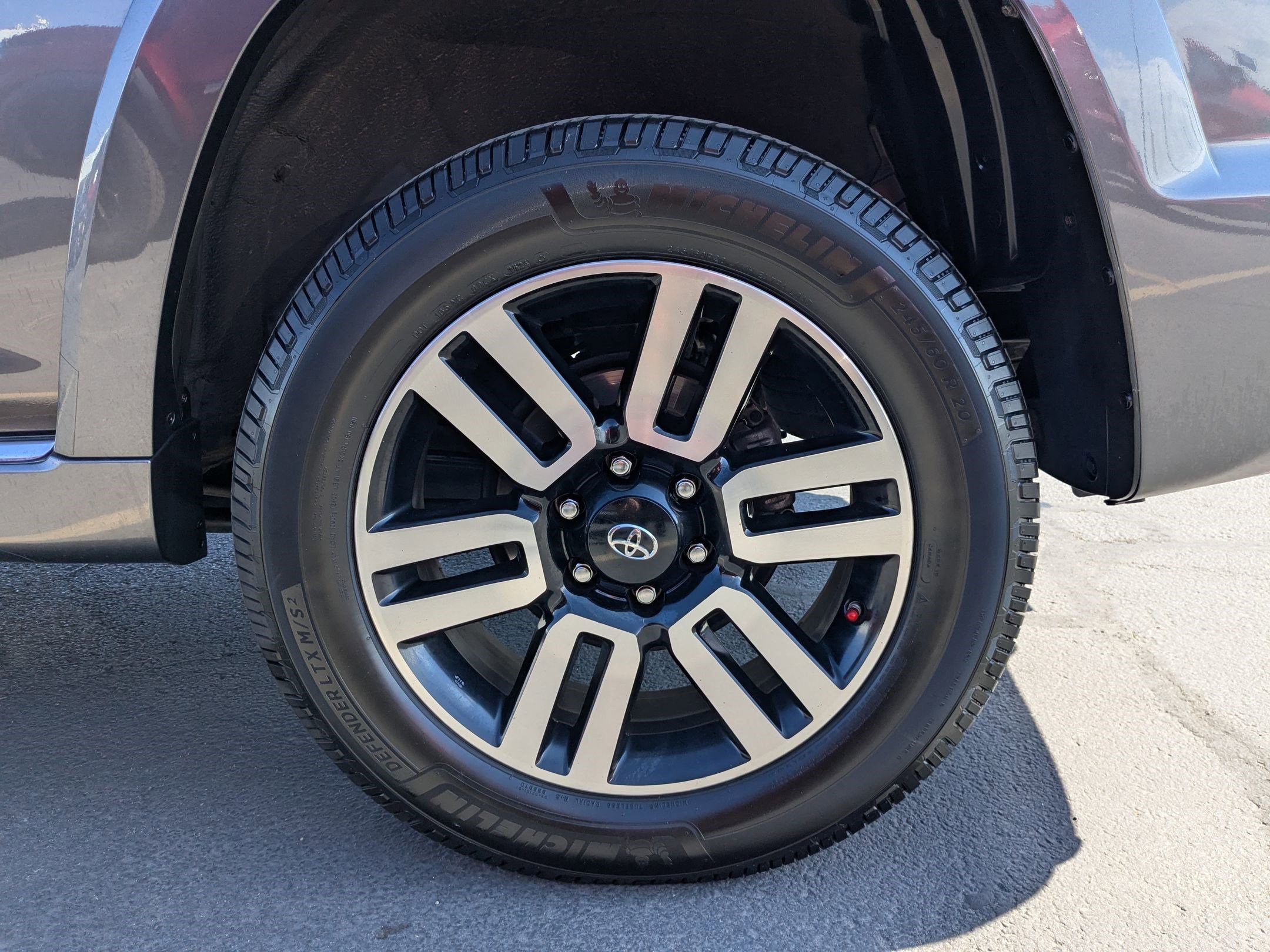 2016 Toyota 4Runner Limited photo 32