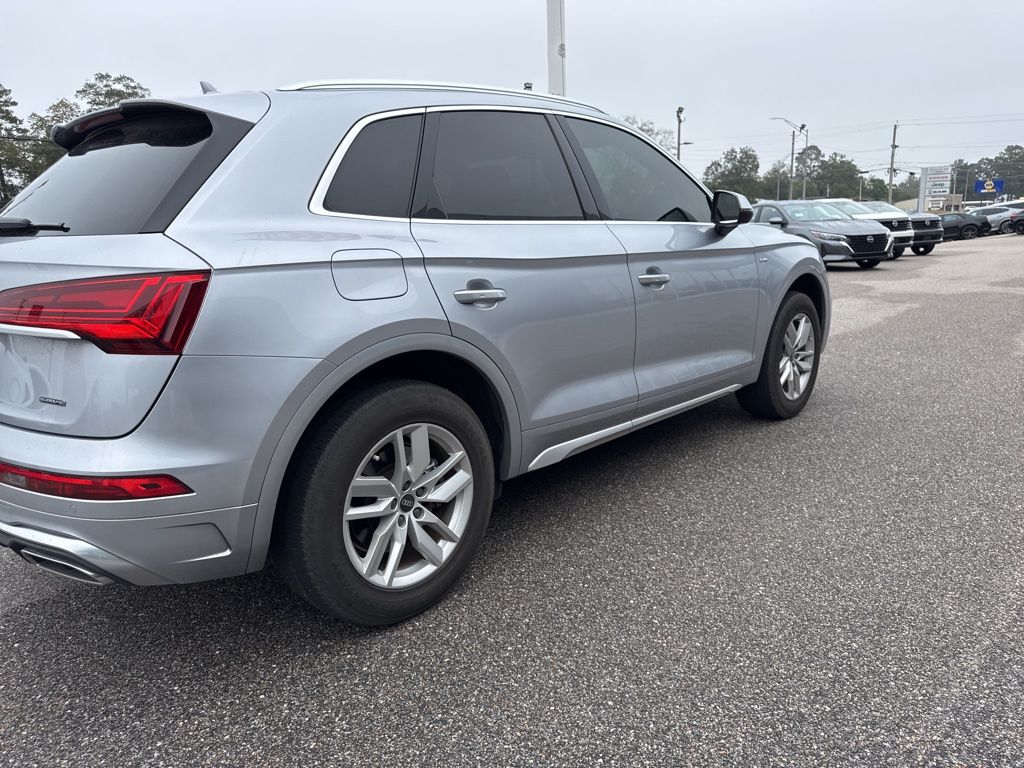 2022 Audi Q5 45 S line Premium photo 2