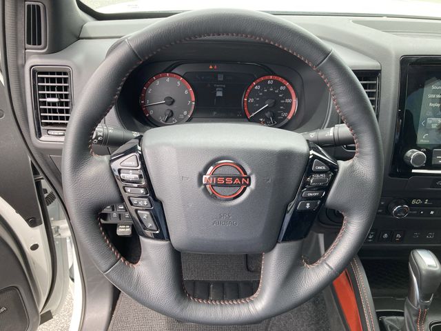 2024 Nissan Frontier PRO-4X photo 13