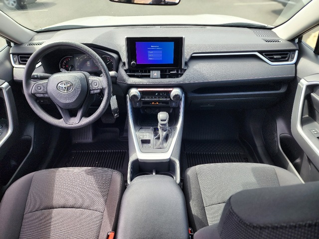 2025 Toyota RAV4 LE photo 11