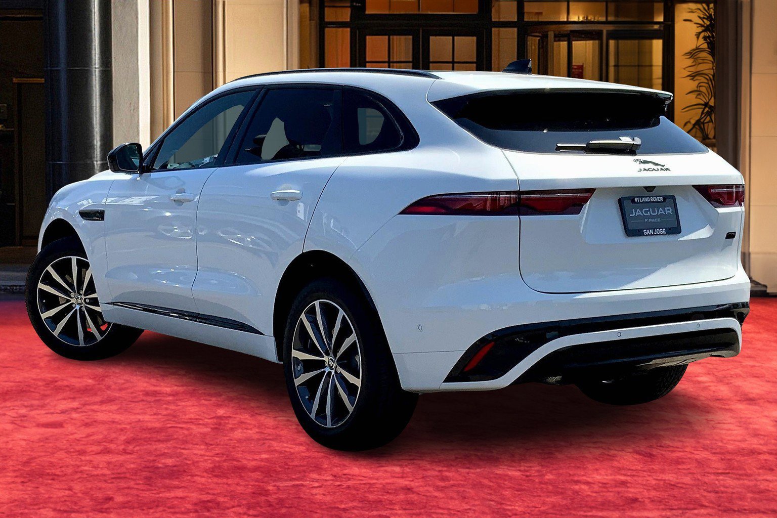 2026 Jaguar F-PACE P400 R-Dynamic S photo 3