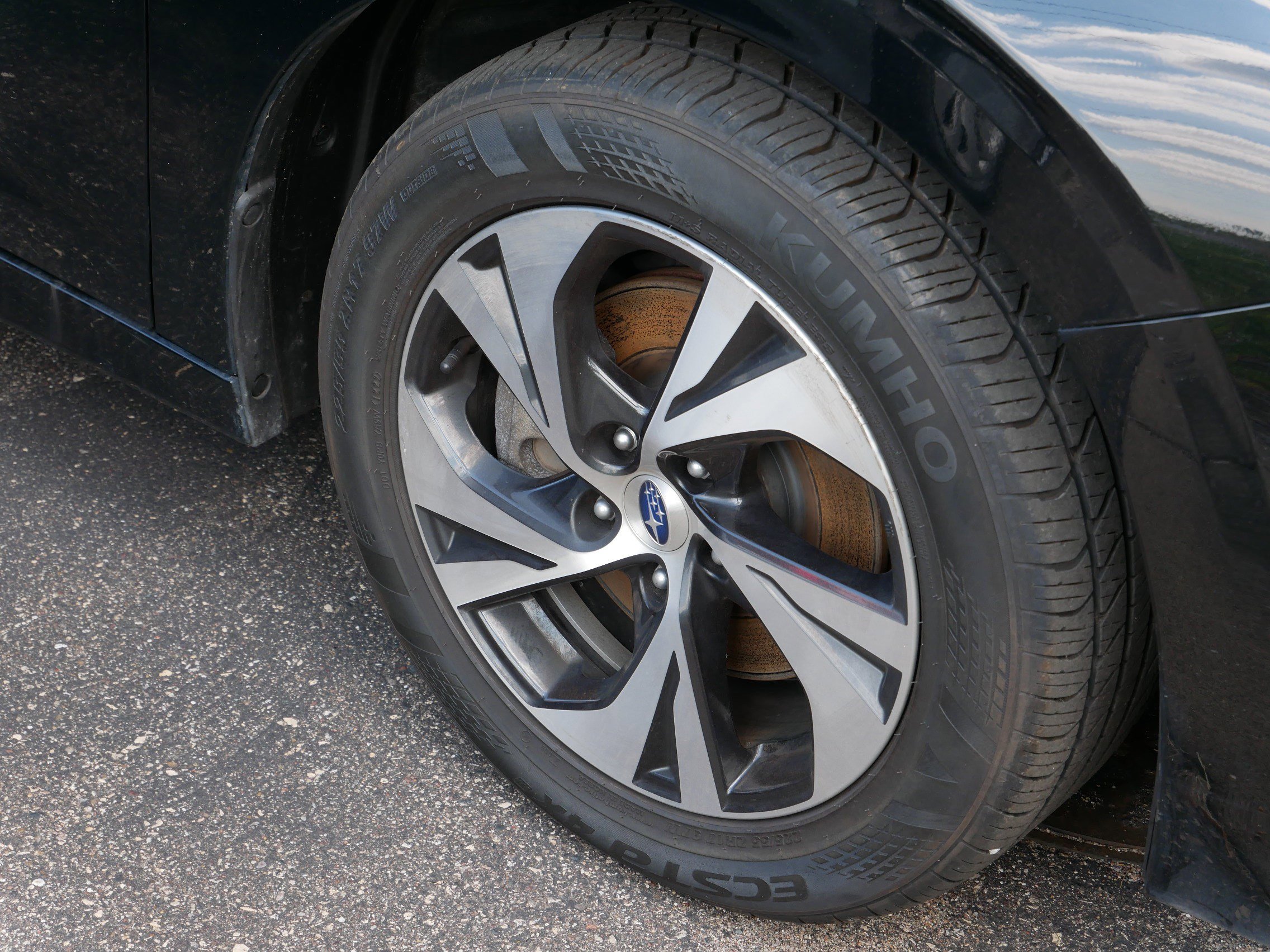 2023 Subaru Legacy Premium photo 3