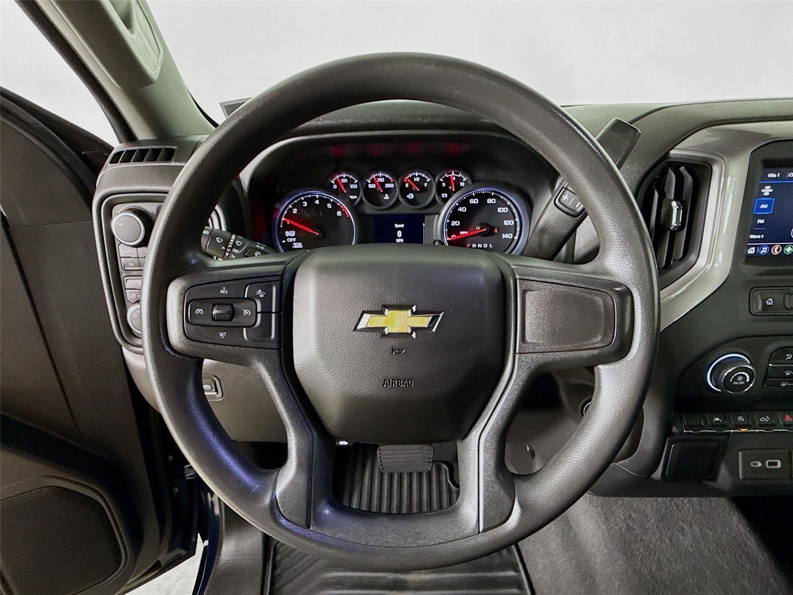 2022 Chevrolet Silverado 1500 Custom photo 10