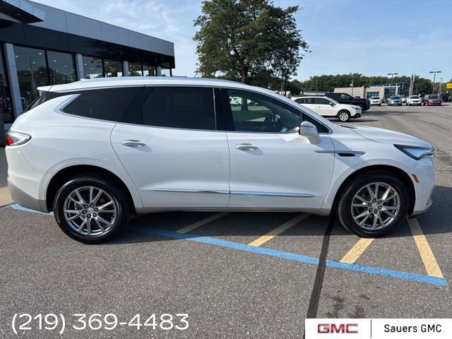 2022 Buick Enclave Essence photo 5
