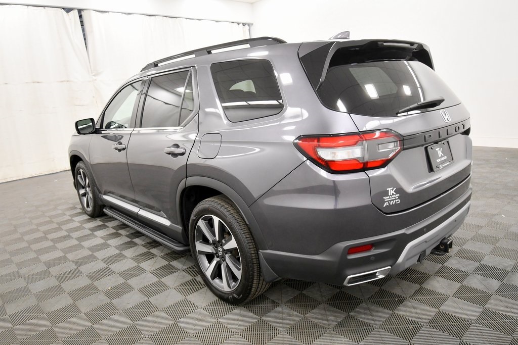 2023 Honda Pilot Elite photo 2