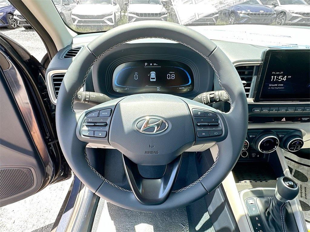 2025 Hyundai Venue Limited photo 5