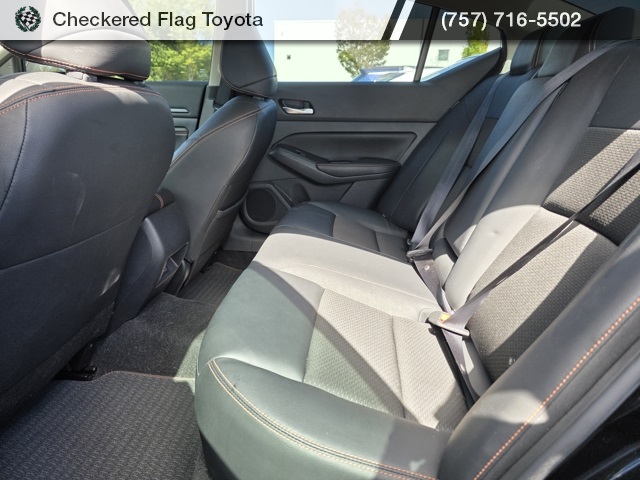 2022 Nissan Altima SR photo 18
