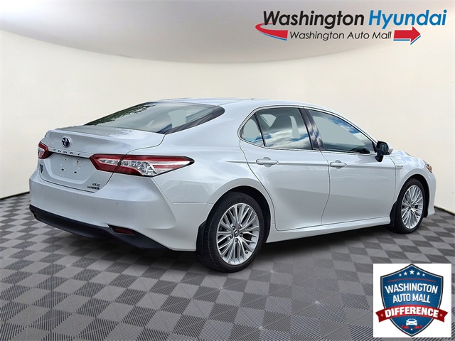 2018 Toyota Camry Hybrid XLE photo 6