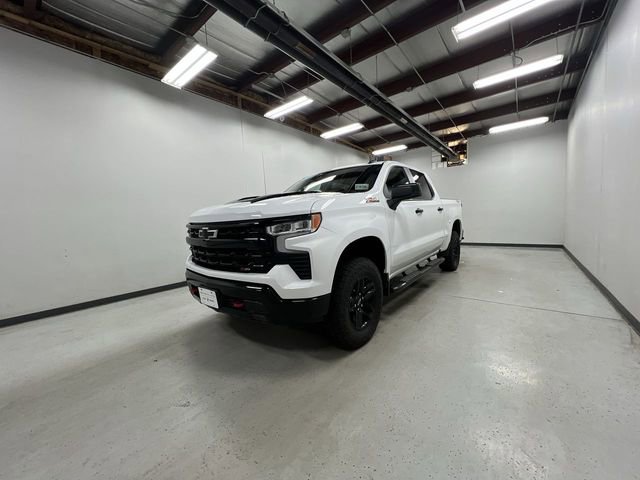 2023 Chevrolet Silverado 1500 LT Trail Boss photo 3