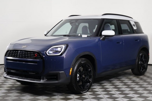 2026 MINI Countryman S's photo