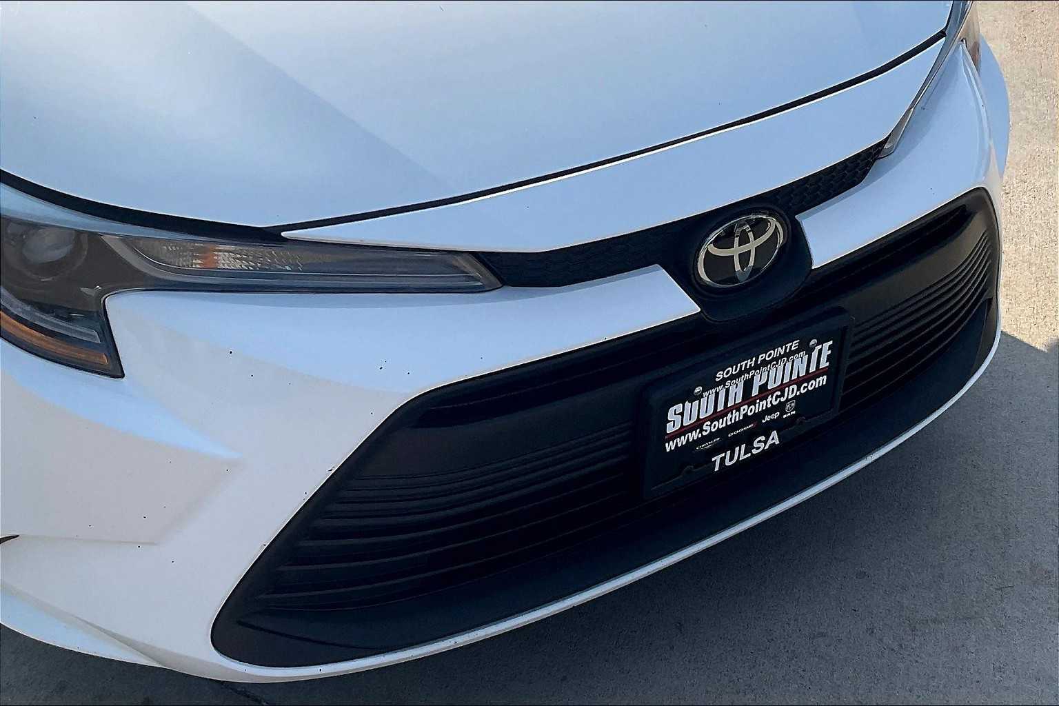 2024 Toyota Corolla LE photo 26