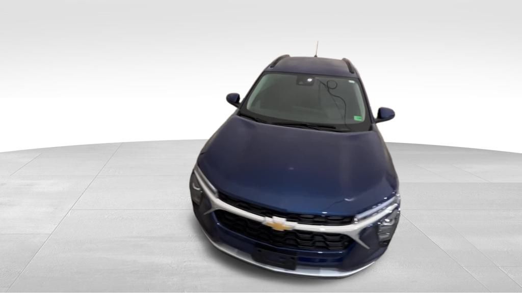 2024 Chevrolet Trax LT photo 16