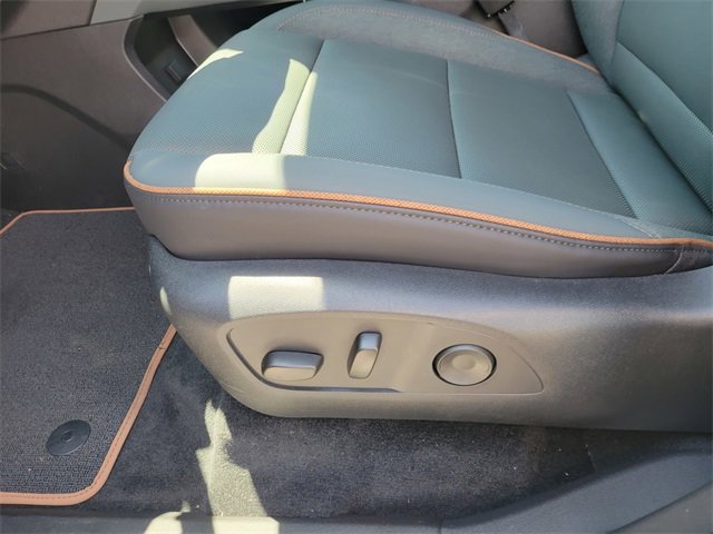 2025 Gmc Acadia AT4 photo 14