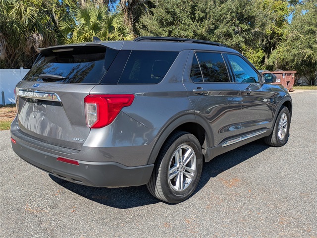 2022 Ford Explorer XLT photo 3