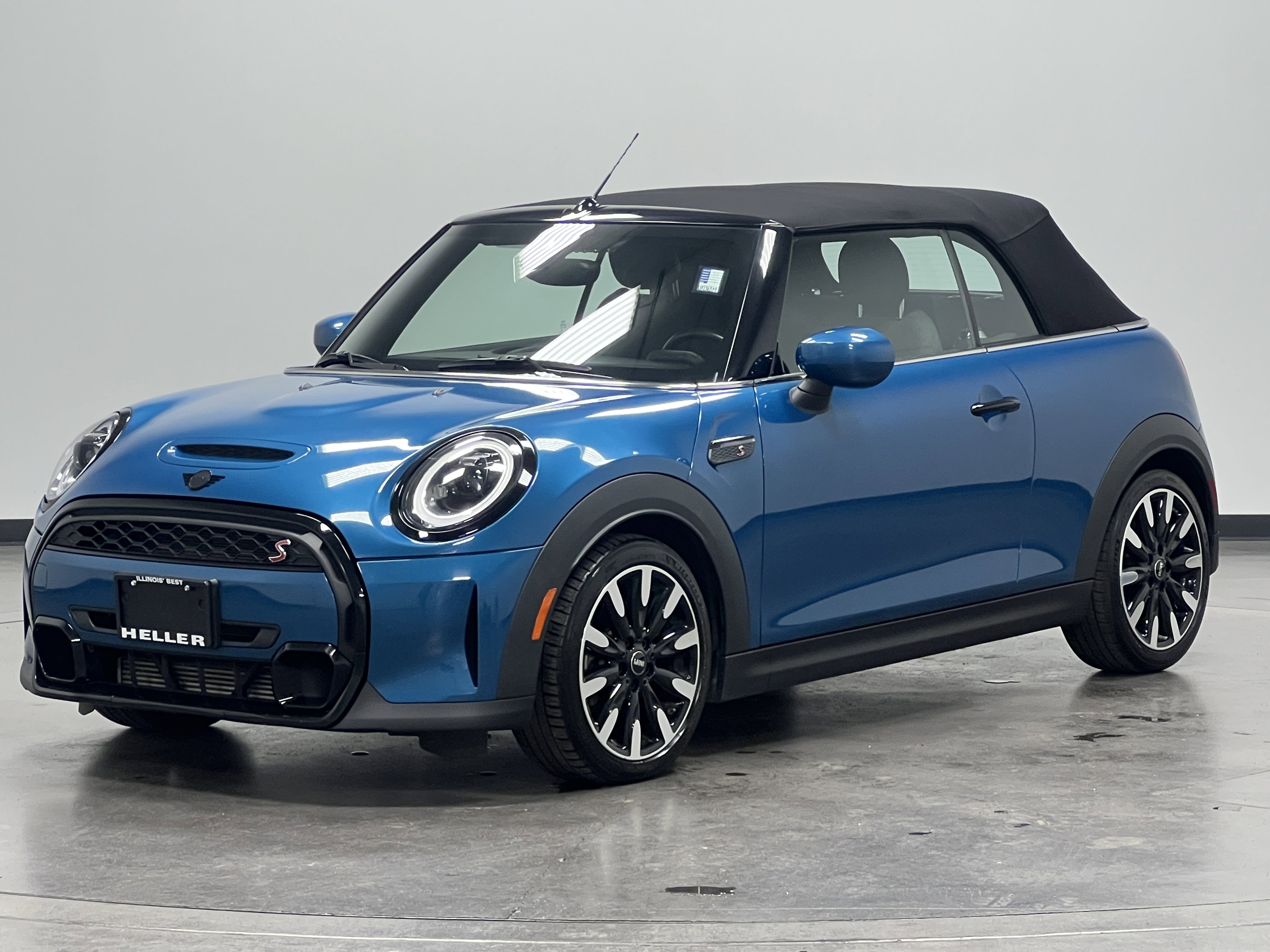 2023 Mini Cooper Convertible S photo 11