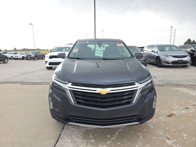 2023 Chevrolet Equinox LT photo 2