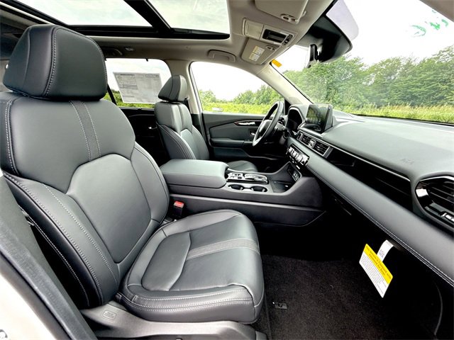 2025 Honda Pilot Touring photo 23