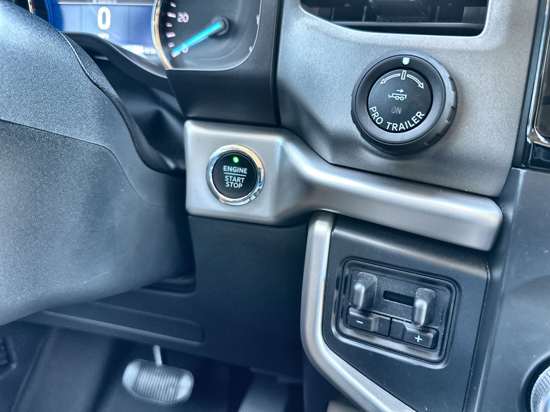 2022 Ford Expedition XLT MAX photo 16