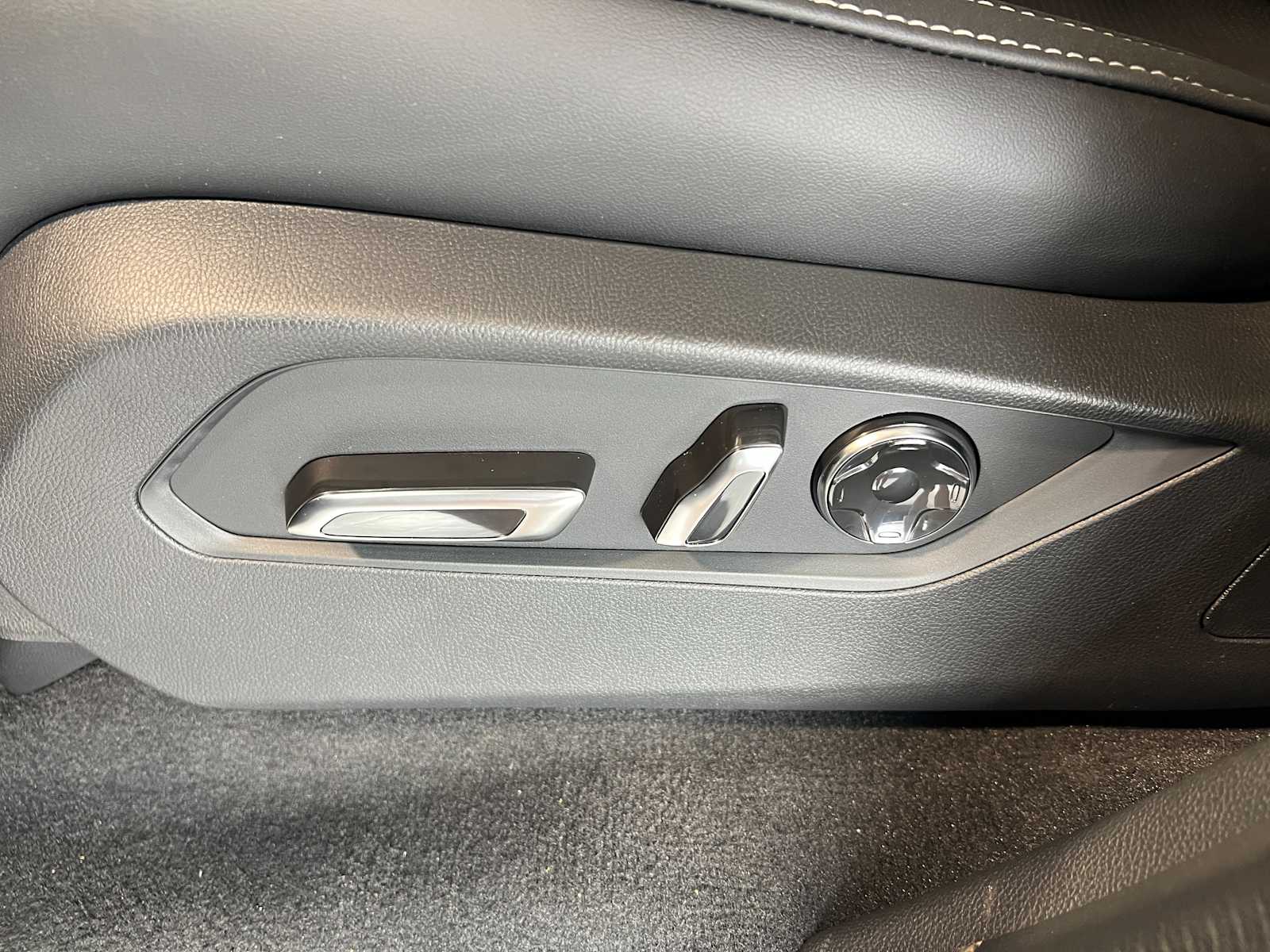 2026 Acura MDX Technology SH-AWD photo 16