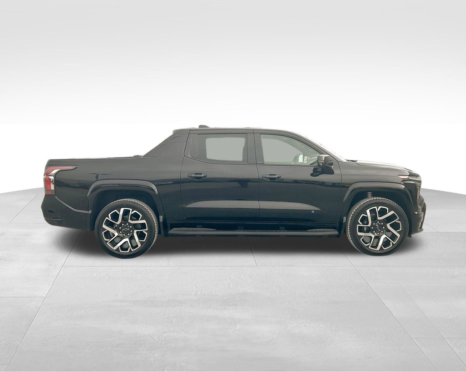 2025 Chevrolet Silverado EV RST photo 4