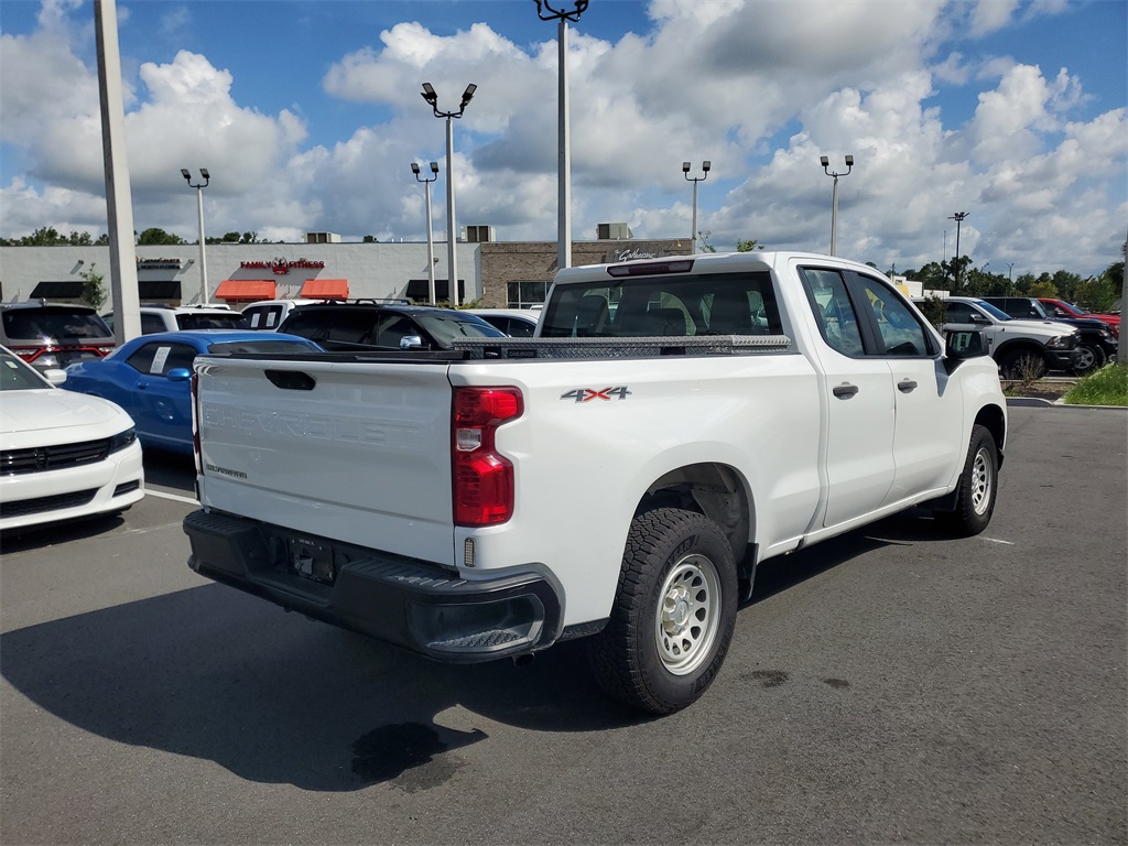 2021 Chevrolet Silverado 1500 photo 2