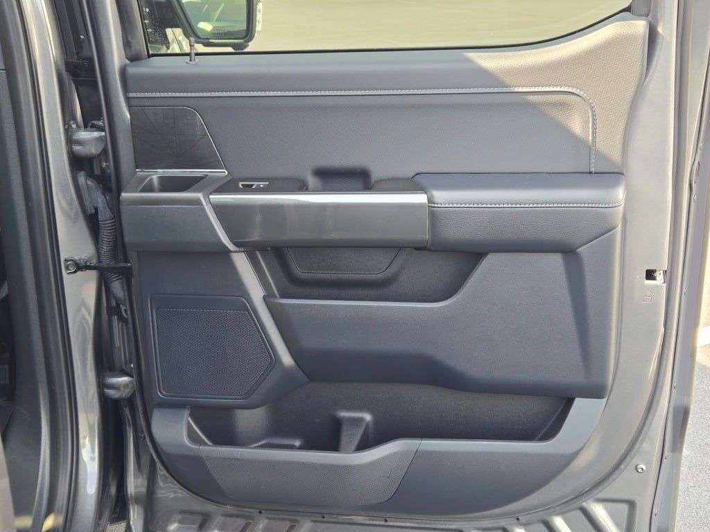 2022 Ford F-150 XLT photo 8