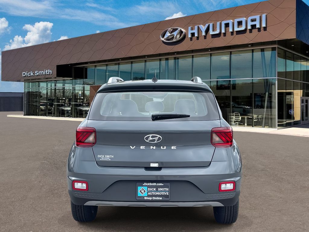 2026 Hyundai Venue SEL photo 4