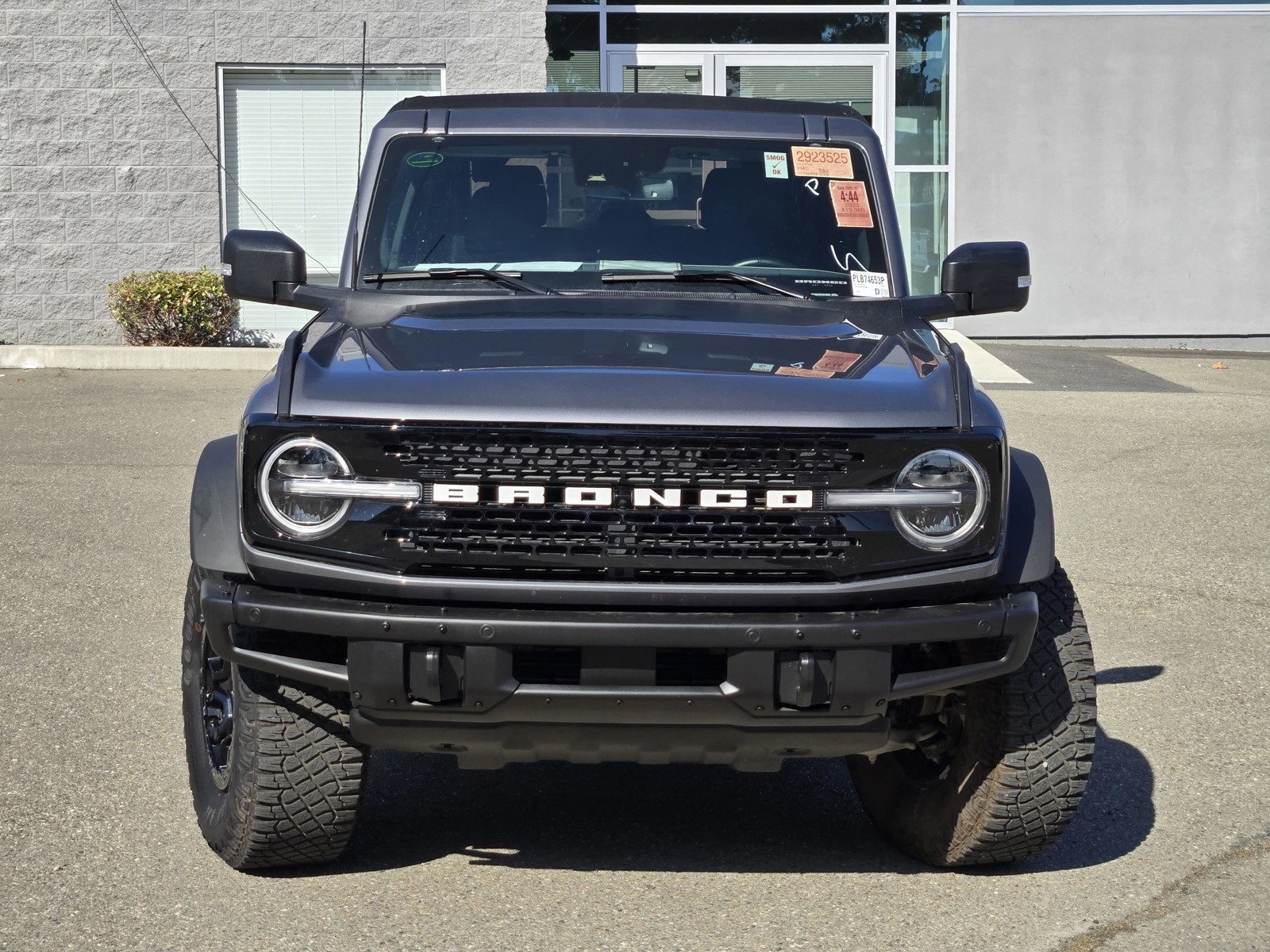 2023 Ford Bronco Wildtrak photo 2