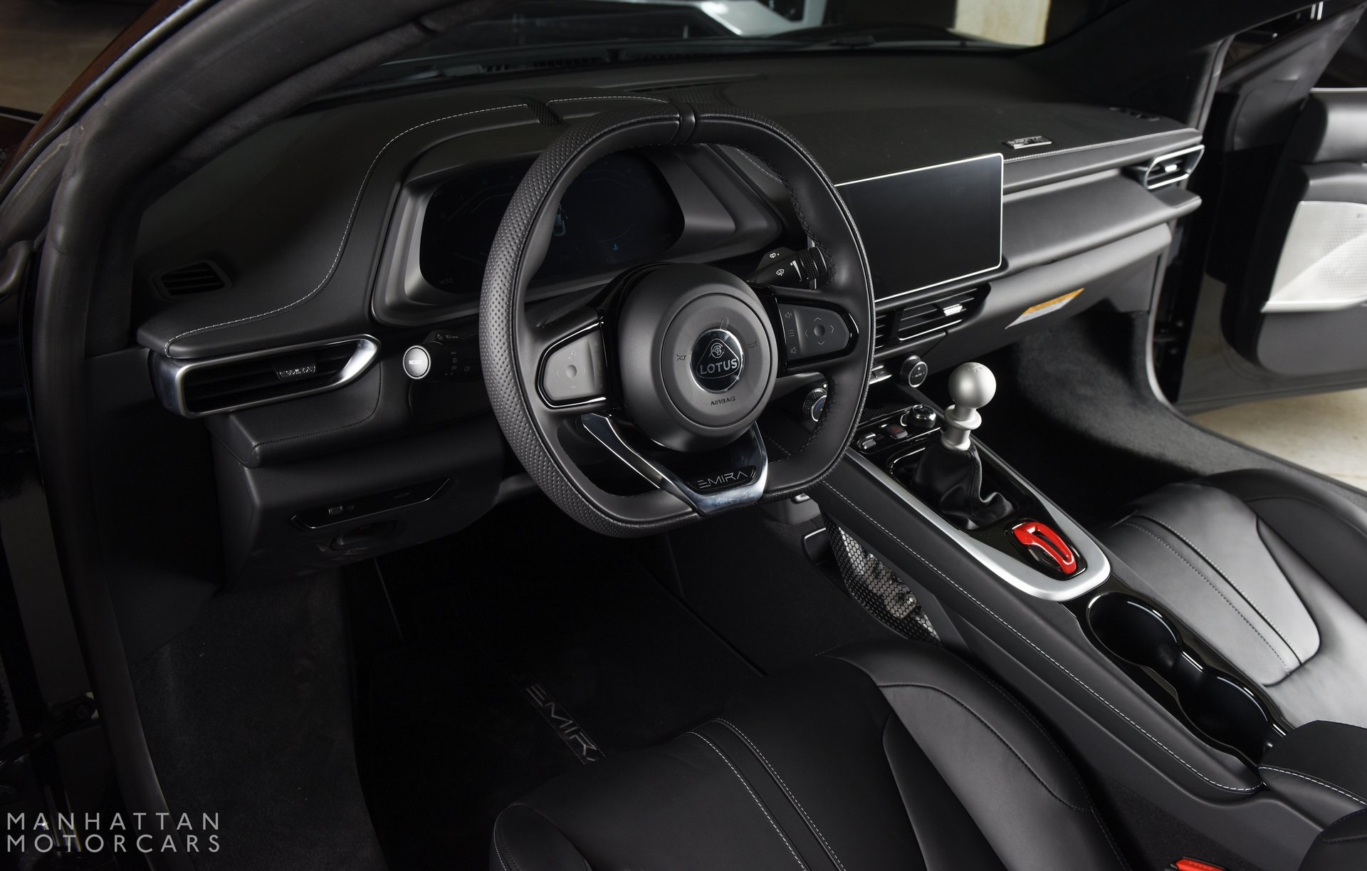 2024 Lotus Emira photo 11