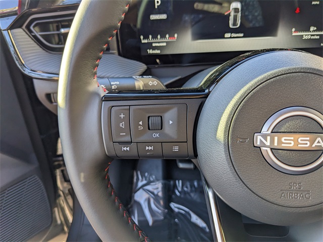 2026 Nissan Kicks SR photo 18