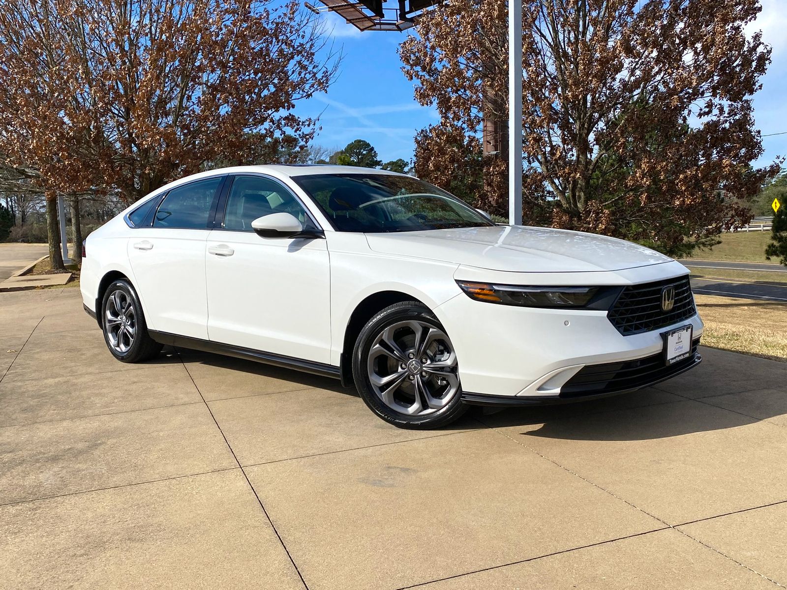 2023 Honda Accord Hybrid EX-L's photo