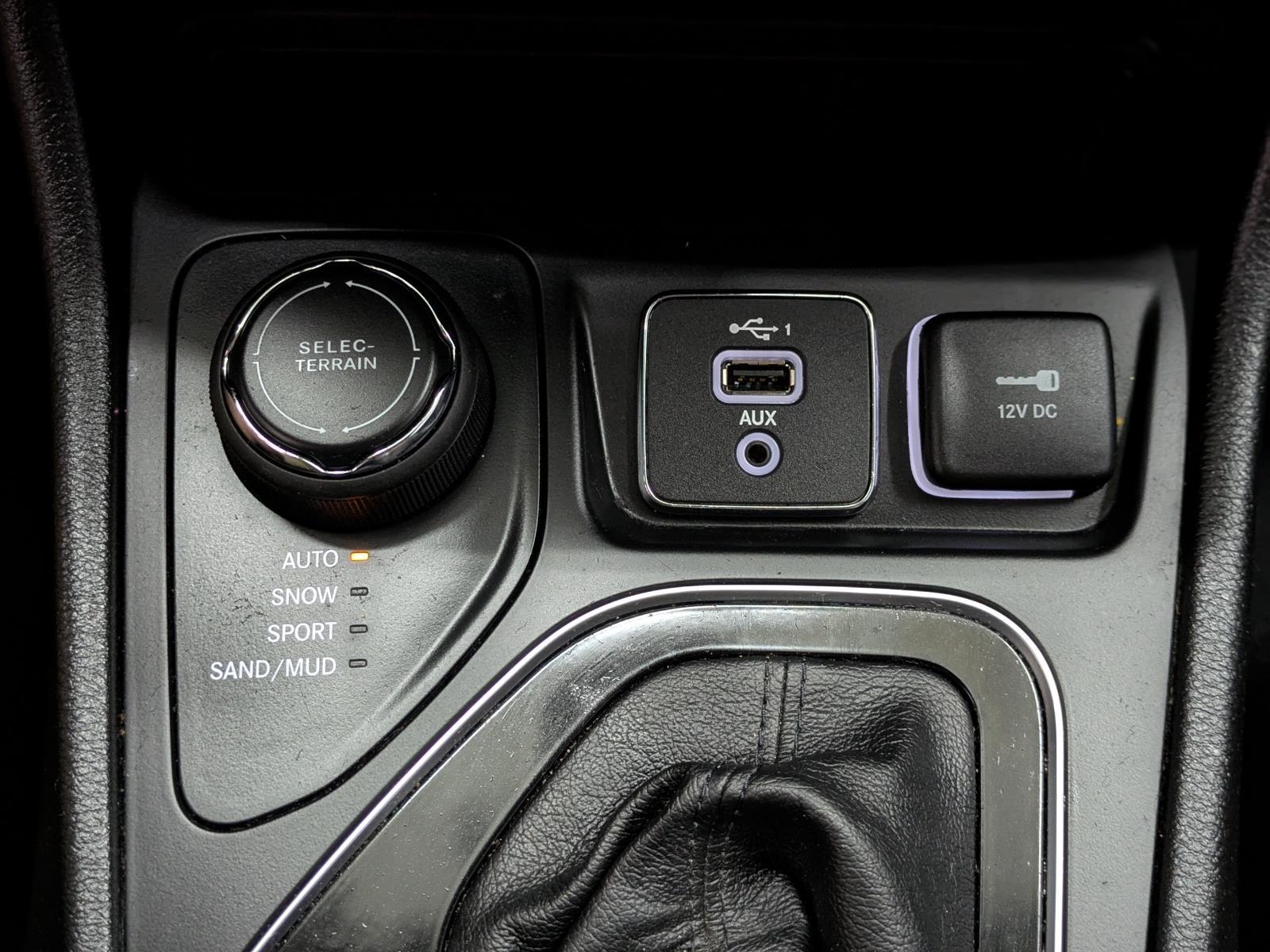 2021 Jeep Cherokee Limited photo 10