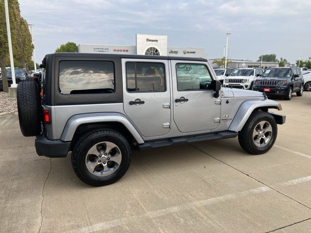 2018 Jeep Wrangler Unlimited Sahara photo 3
