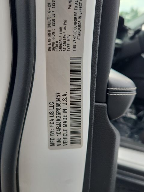 2023 Jeep Grand Cherokee Laredo photo 22