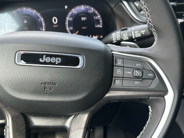 2025 Jeep Grand Cherokee Limited photo 21