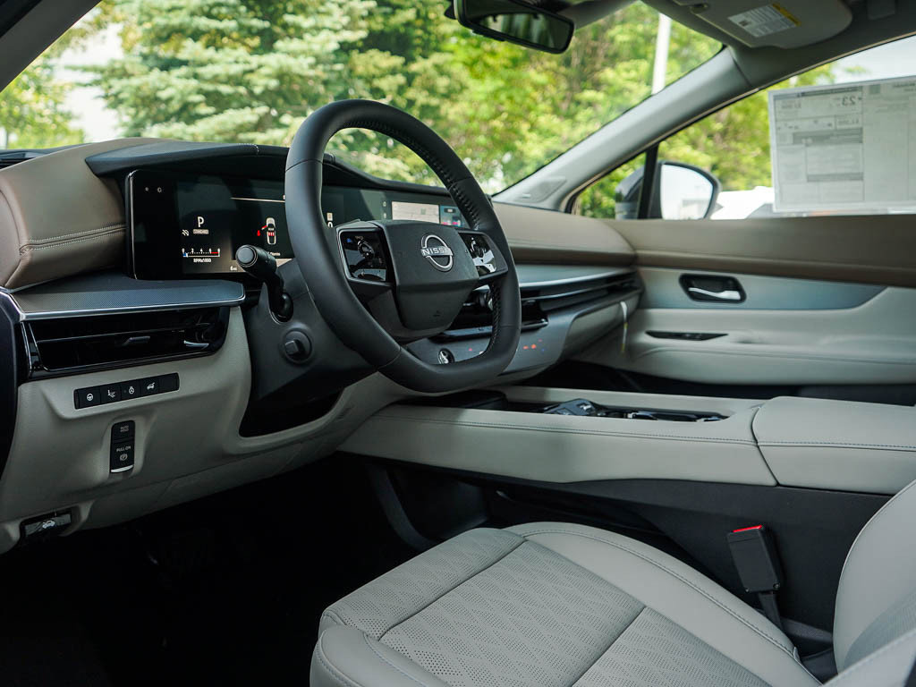 2025 Nissan Murano Platinum photo 17