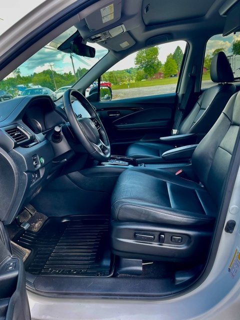 2022 Honda Pilot Touring photo 7