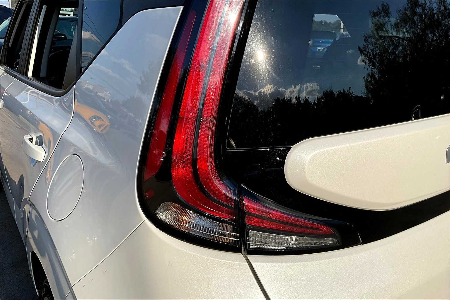 2023 Kia Soul LX S photo 24