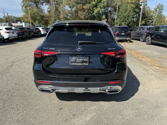 2026 Mercedes Benz GLC 300 4MATIC photo 2