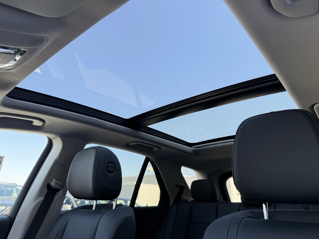 2026 Mercedes Benz GLE 450e 4MATIC photo 2