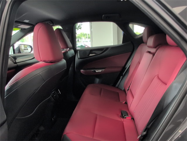 2025 Lexus NX 250 photo 7