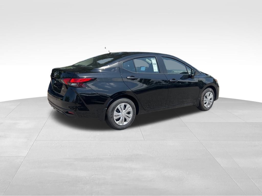 2025 Nissan Versa S photo 2