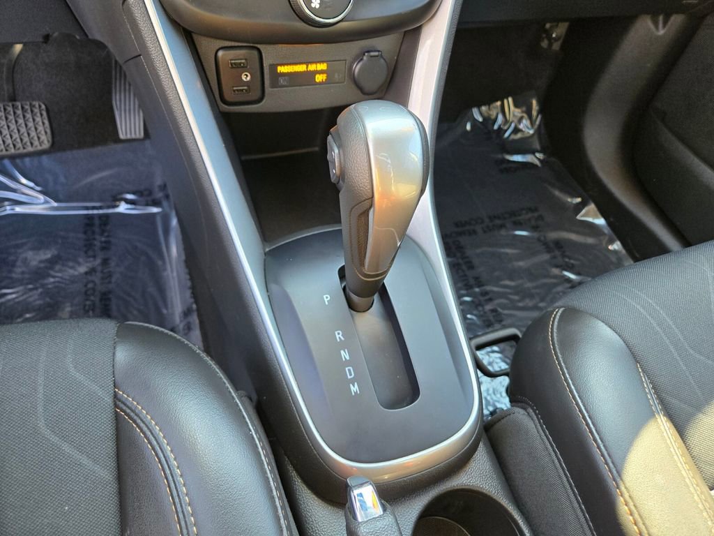 2022 Chevrolet Trax LT photo 21