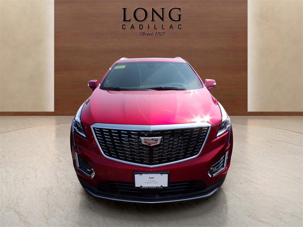 2025 Cadillac XT5 Premium Luxury photo 2