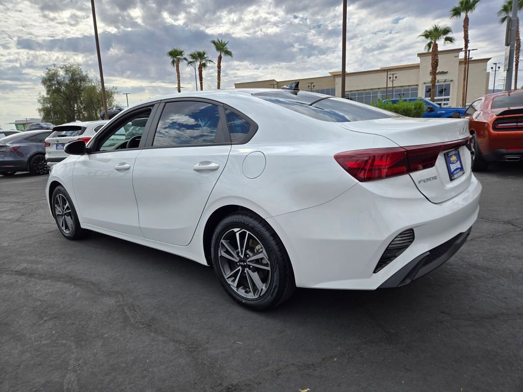 2022 Kia Forte LXS photo 4