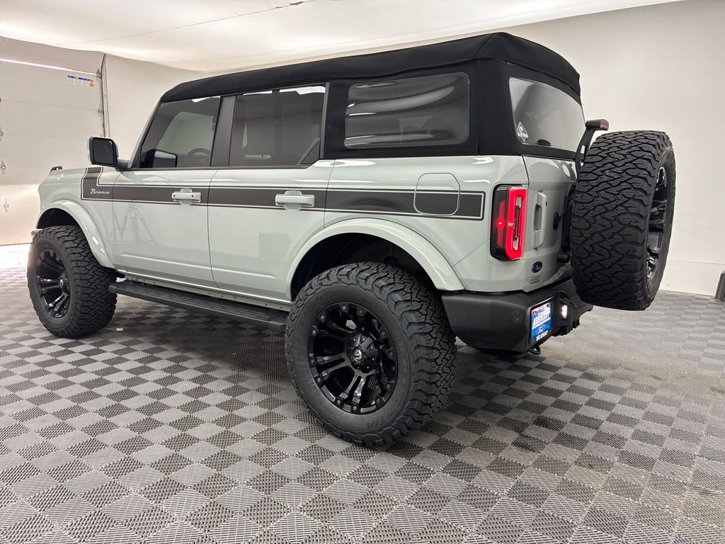 2023 Ford Bronco Outer Banks photo 3