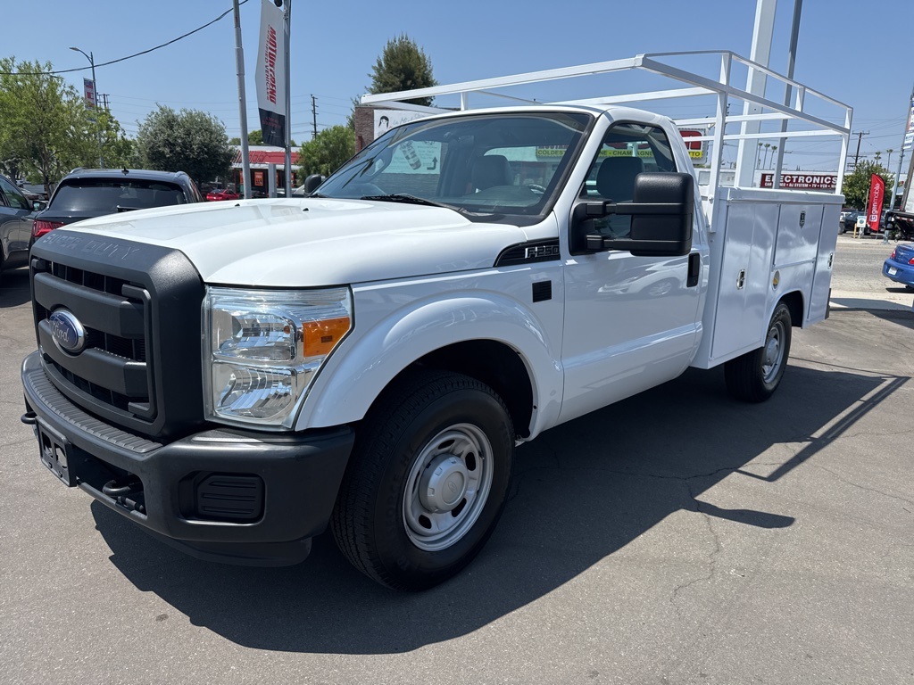 2013 Ford F-250 photo 2