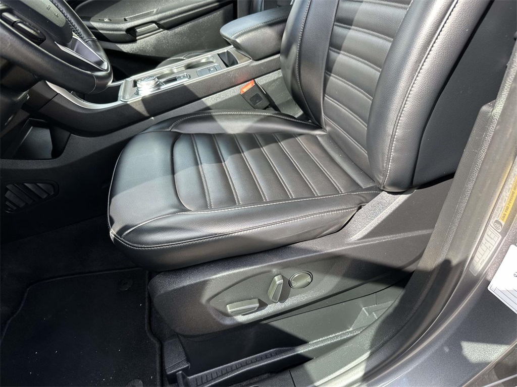 2024 Ford Edge SEL photo 16