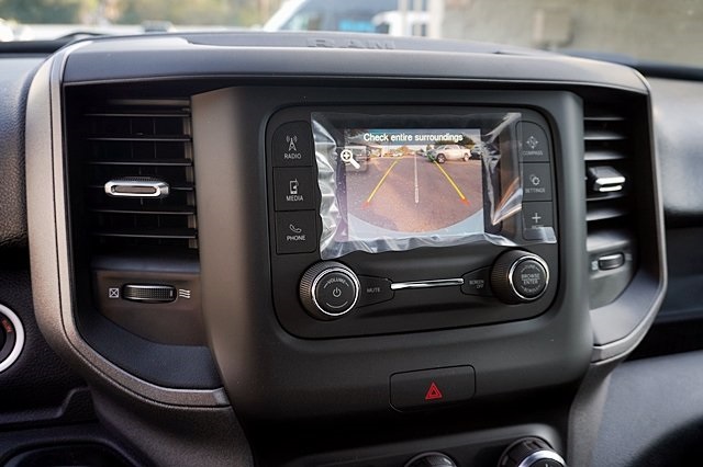 New 2024 Bright White Clear-Coat Exterior Paint RAM Tradesman image 32